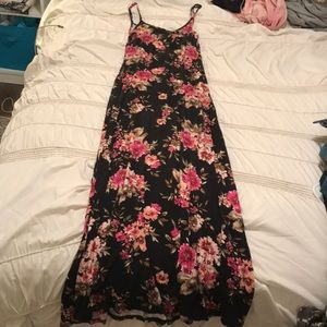 Cute floral dress!